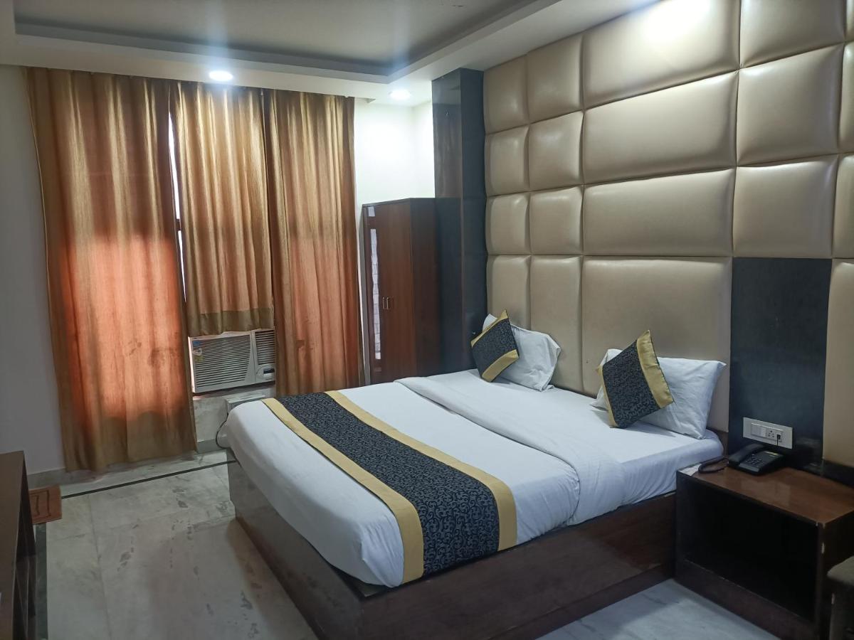 Hotel Le Mount Near Igi Airport Нью-Делі Екстер'єр фото