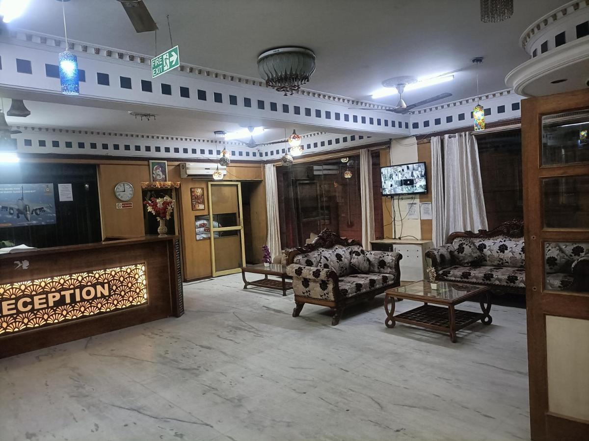 Hotel Le Mount Near Igi Airport Нью-Делі Екстер'єр фото