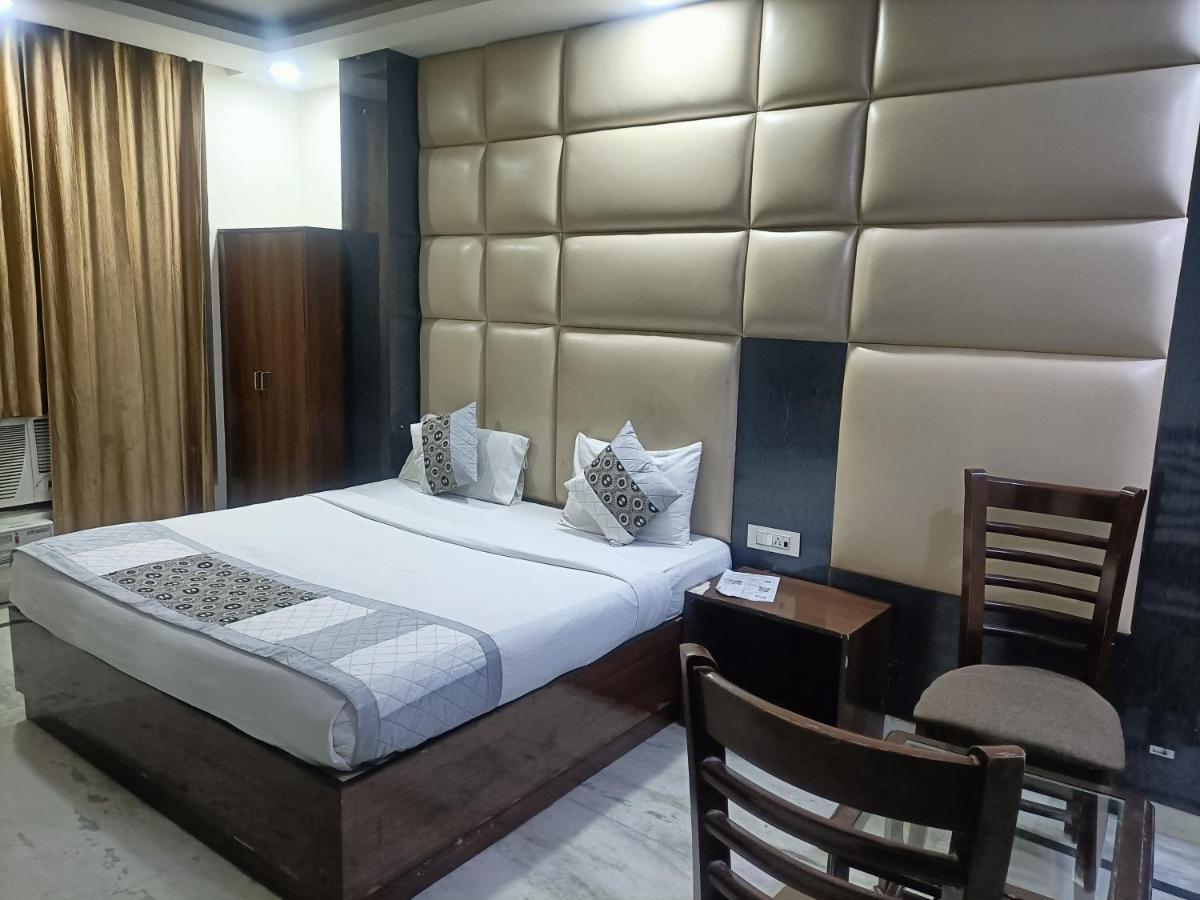 Hotel Le Mount Near Igi Airport Нью-Делі Екстер'єр фото